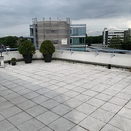 Central Leverkusen Apartment: Two-Bedroom Comfort with Dual Balconies Exterior photo