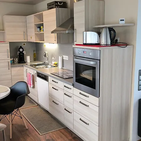 Central Leverkusen Apartment: Two-Bedroom Comfort with Dual Balconies Exterior photo