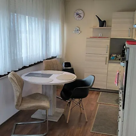 Central Leverkusen Apartment: Two-Bedroom Comfort with Dual Balconies Exterior photo