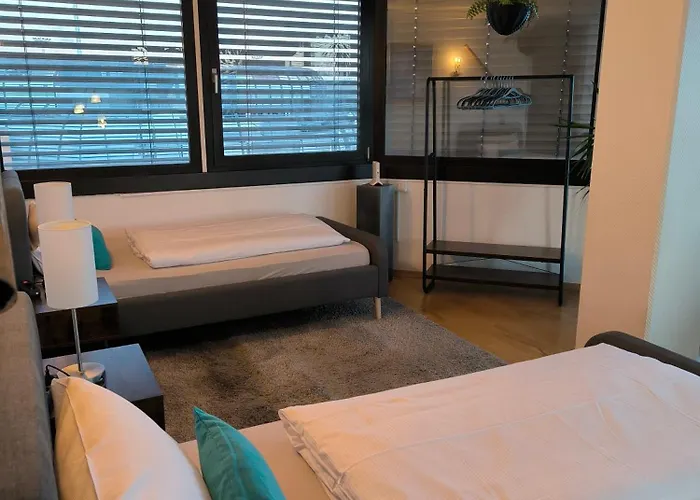 Im Herzen Von Wiesdorf- Blick Auf Das Bayer-Kreuz -Appartement Mit 2 Schlafzimmern-Fuer 3 Personen -Zentral Gelegen - Friedrich Ebert Platz 5A , 4Te Etage - Dachterrasse Und Sauna - Kaution Pflicht -