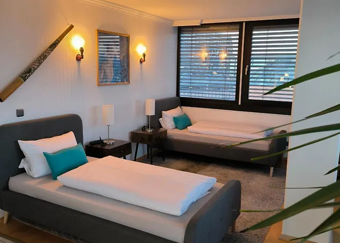Im Herzen Von Wiesdorf- Blick Auf Das Bayer-Kreuz -Appartement Mit 2 Schlafzimmern-Fuer 3 Personen -Zentral Gelegen - Friedrich Ebert Platz 5A , 4Te Etage - Dachterrasse Und Sauna - Kaution Pflicht -
