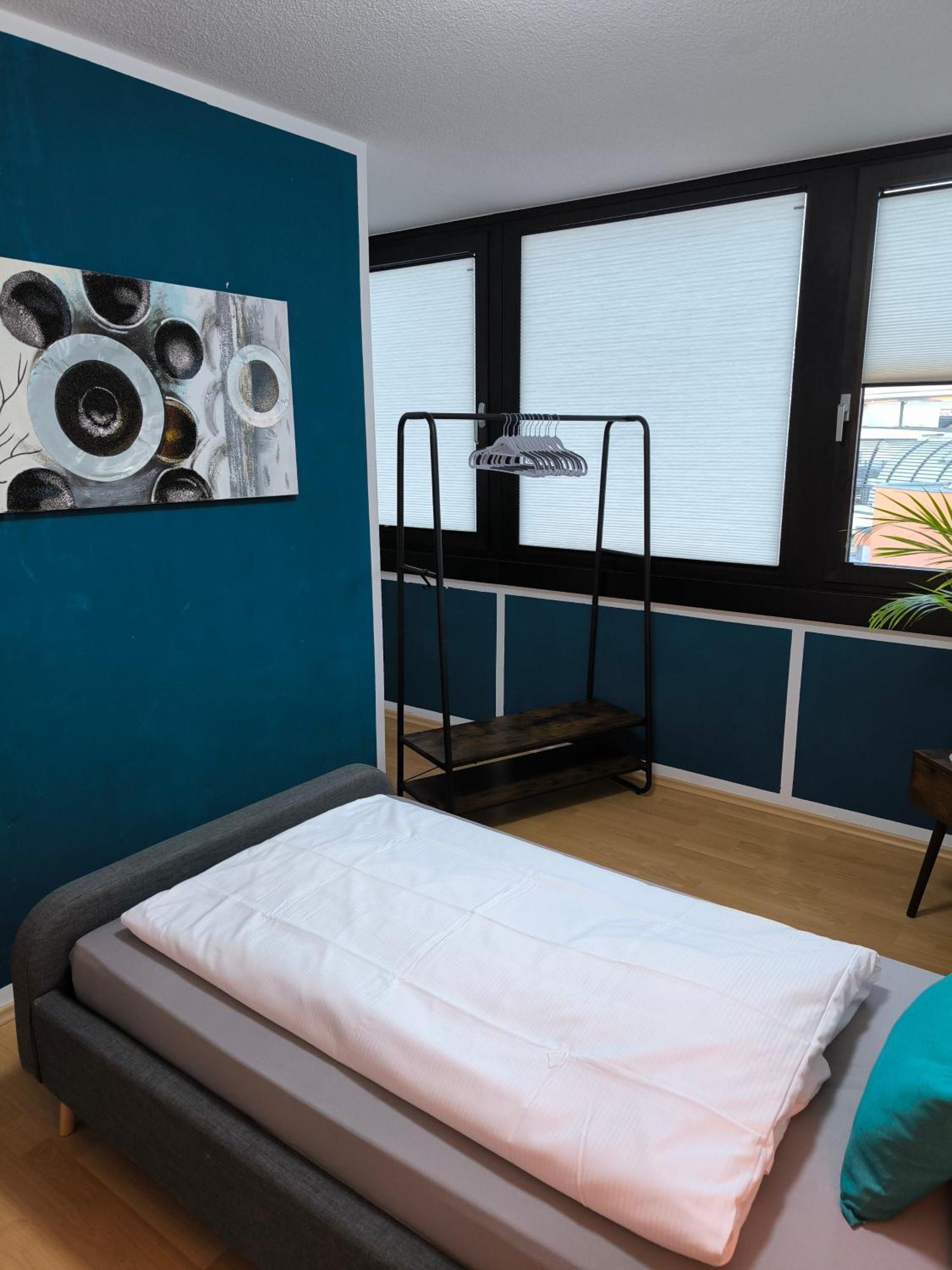 Apartment: Two-bedroom Comfort With Dual Balconies Leverkusen